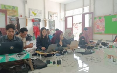 Pelatihan Pengelolaan Website Di Desa Nanga Betung pada Hari Pertama